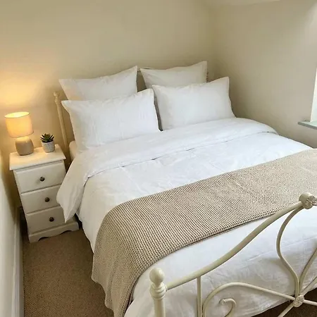 شقة Budget 8 Bedroom Modern In Headingley ليدز